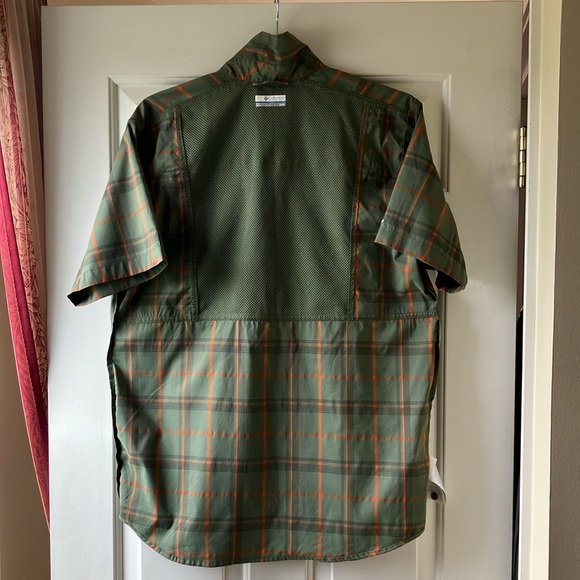 [SOLD] Columbia Silver Ridge Lite Plaid Shirt in Green/Orange Size M - Picture 10 of 15